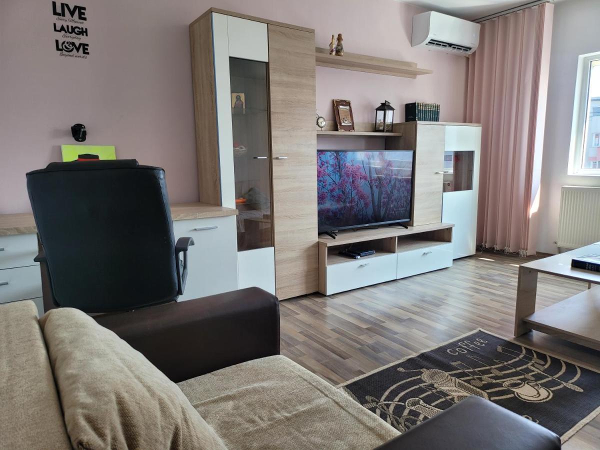 Апартаменты Quiet, Relaxing, Family Friendly Бухарест Экстерьер фото